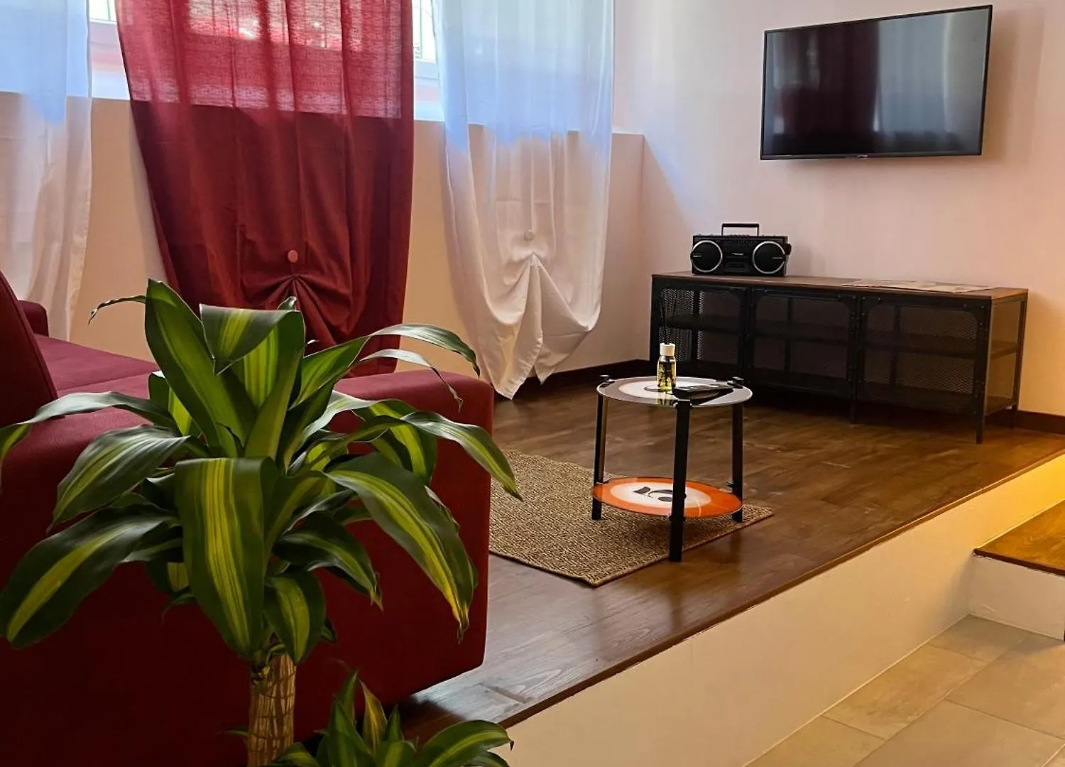 Suite Bohemien Chic - A 5 Fermate Dal Duomo Milan 0*,  Italy